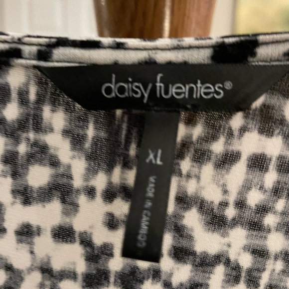 Blouse - Picture 2 of 3